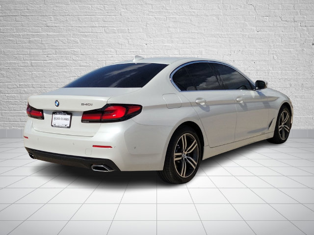 Used 2021 BMW 540i w/ Premium Package RWD image 4