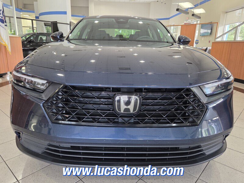 Used 2023 Honda Accord EX image 2