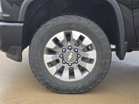Used 2022 Chevrolet Silverado 2500 Custom w/ Custom Convenience Package image 25