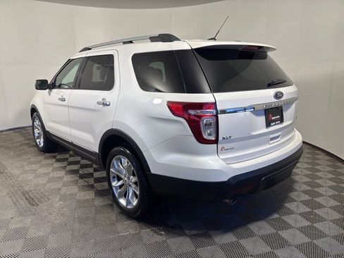 Used 2014 Ford Explorer XLT w/ Equipment Group 202A image 4