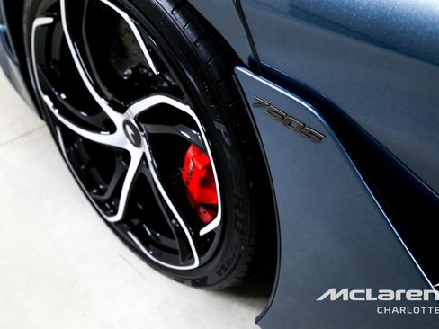 Used 2025 McLaren 750S RWD image 28