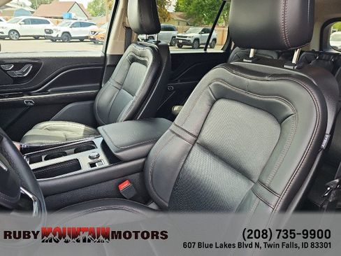 Used 2024 Lincoln Aviator Reserve AWD/4WD image 12