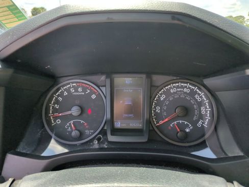 Used 2020 Toyota Tacoma SR w/ SR Convenience Package RWD image 20