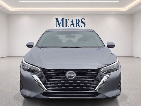 Used 2025 Nissan Sentra SV FWD image 8