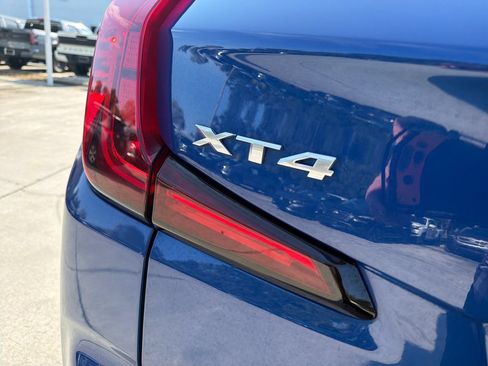 Used 2021 Cadillac XT4 Premium Luxury FWD image 10