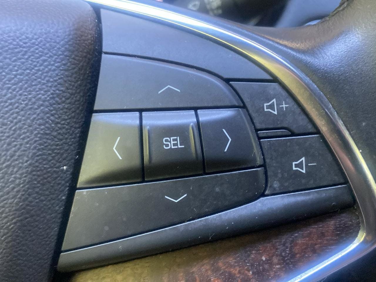Used 2020 Cadillac XT5 Premium Luxury FWD image 11