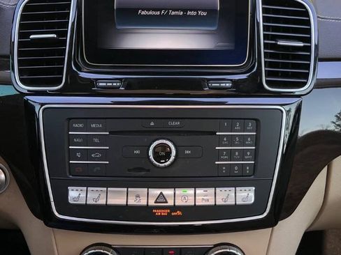 Used 2017 Mercedes-Benz GLS 450 4MATIC image 25