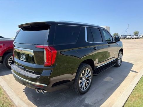 Used 2023 GMC Yukon Denali AWD/4WD image 6
