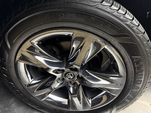 Used 2019 Toyota Highlander Limited Platinum image 34