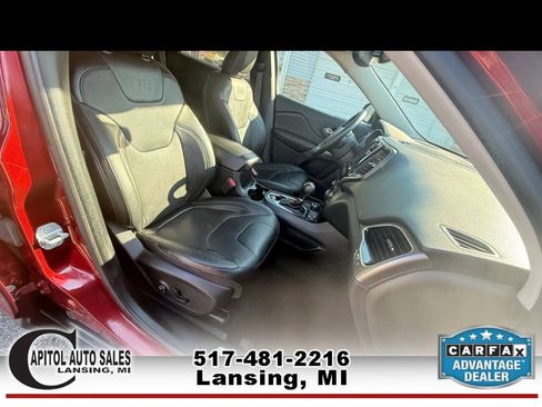 Used 2020 Jeep Cherokee Limited AWD/4WD image 23