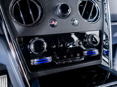 Used 2023 Rolls-Royce Cullinan image 47