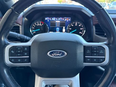 Used 2022 Ford Expedition Max Limited image 26