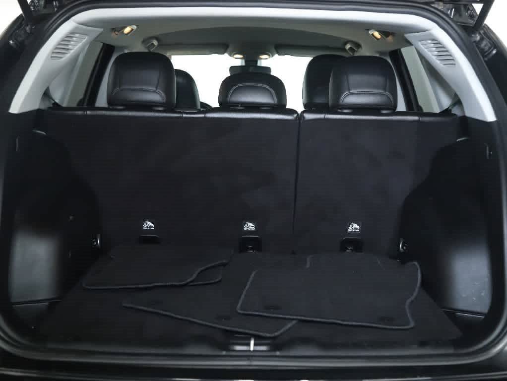 Used 2018 Jeep Compass Latitude FWD image 26