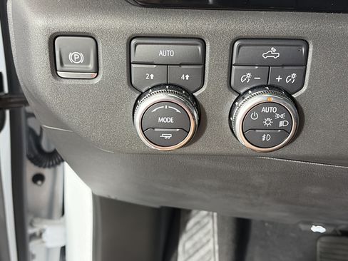 Certified 2025 GMC Sierra 1500 Elevation AWD/4WD image 28