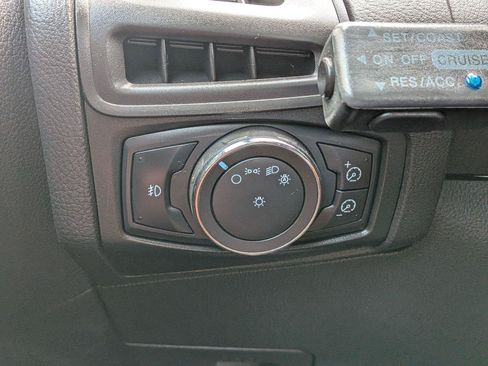 Used 2012 Ford Focus SE FWD image 16