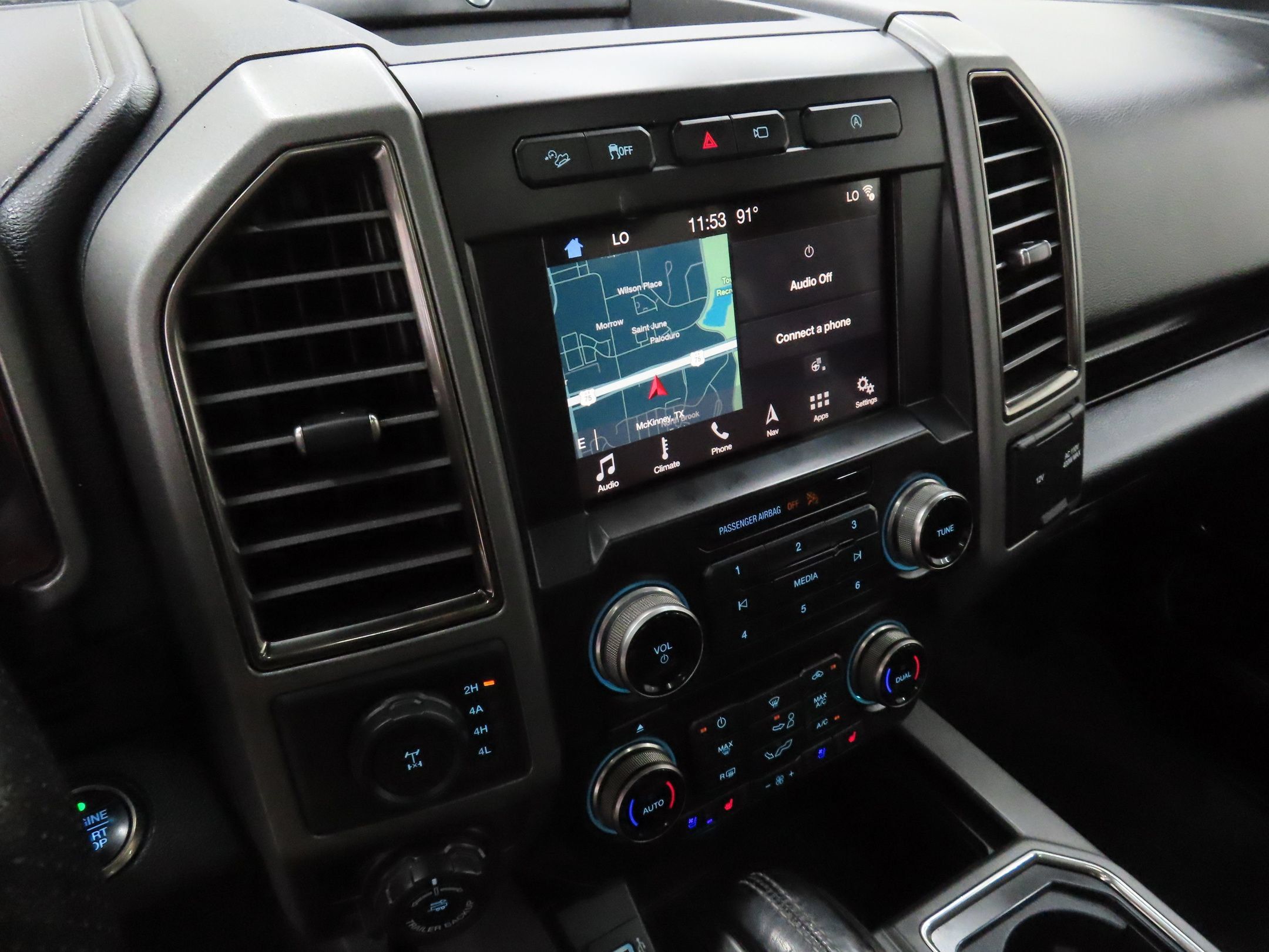 Used 2018 Ford F150 Raptor w/ Equipment Group 802A Luxury AWD/4WD image 17