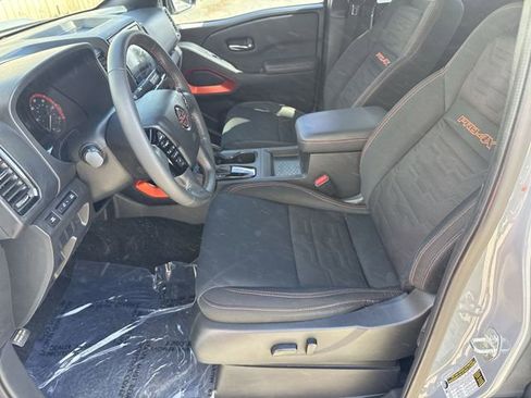 Used 2024 Nissan Frontier PRO-4X image 14