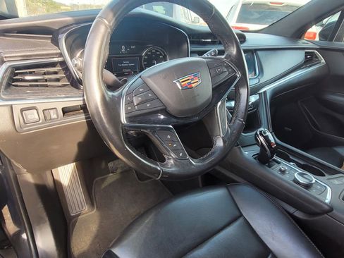 Used 2020 Cadillac XT5 Premium Luxury image 12