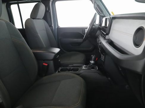 Used 2024 Jeep Gladiator Sport image 28