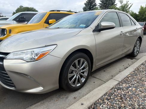 Used 2016 Toyota Camry XLE w/ Moonroof Package FWD image 2
