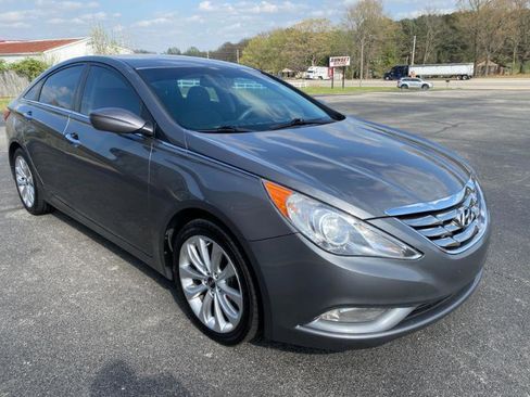 Used 2011 Hyundai Sonata SE FWD image 4