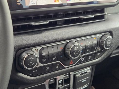 New 2025 Jeep Wrangler Sport S image 21