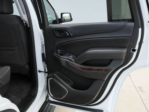 Used 2020 Chevrolet Tahoe LS w/ Enhanced Driver Alert Package RWD image 21