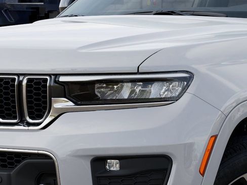 New 2025 Jeep Grand Cherokee L Overland image 10