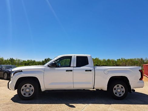 Used 2022 Toyota Tundra SR w/ SR Tow Package image 8