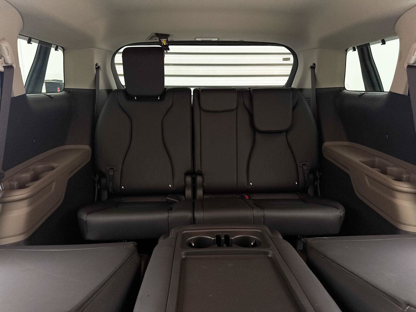 Used 2026 Kia Carnival EX FWD image 13