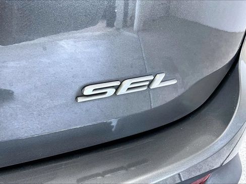 Used 2017 Ford Edge SEL w/ Equipment Group 201A FWD image 39