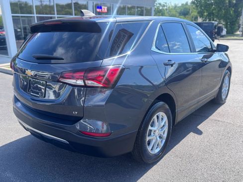 Used 2022 Chevrolet Equinox LT w/ LPO, Floor Liner Package FWD image 3