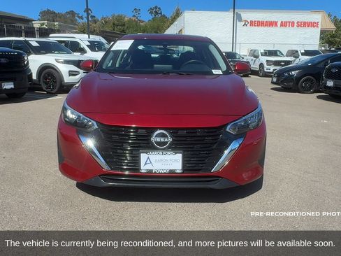 Used 2024 Nissan Sentra SV FWD image 2