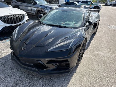 Used 2023 Chevrolet Corvette Stingray Preferred Cpe w/ Z51 Performance Package RWD image 2