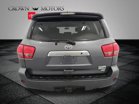 Used 2017 Toyota Sequoia Platinum AWD/4WD image 5