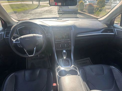 Used 2015 Ford Fusion Titanium FWD image 18