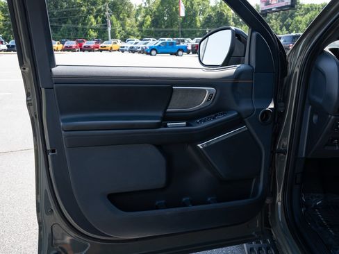 Used 2025 Ford Expedition Tremor AWD/4WD image 29