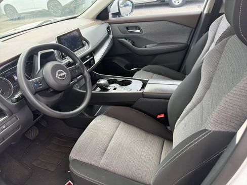 Certified 2022 Nissan Rogue SV image 10