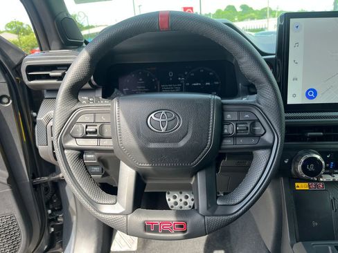Used 2025 Toyota Tacoma TRD Pro AWD/4WD image 24