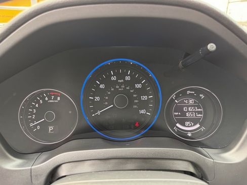 Used 2018 Honda HR-V EX image 25