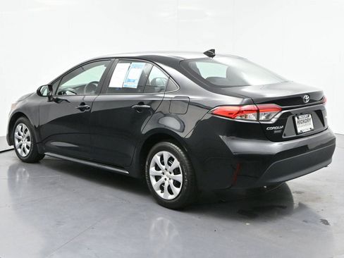 Used 2023 Toyota Corolla LE FWD image 5