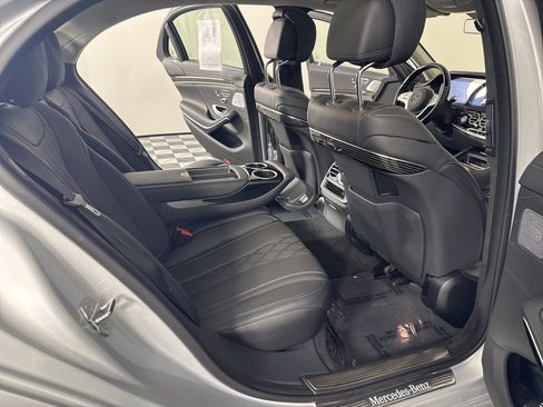 Used 2020 Mercedes-Benz S 560 4MATIC Sedan image 21