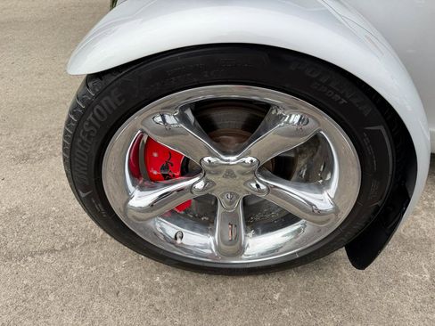 Used 2000 Plymouth Prowler RWD image 19