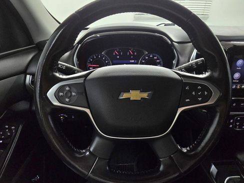 Used 2021 Chevrolet Traverse LT FWD image 24