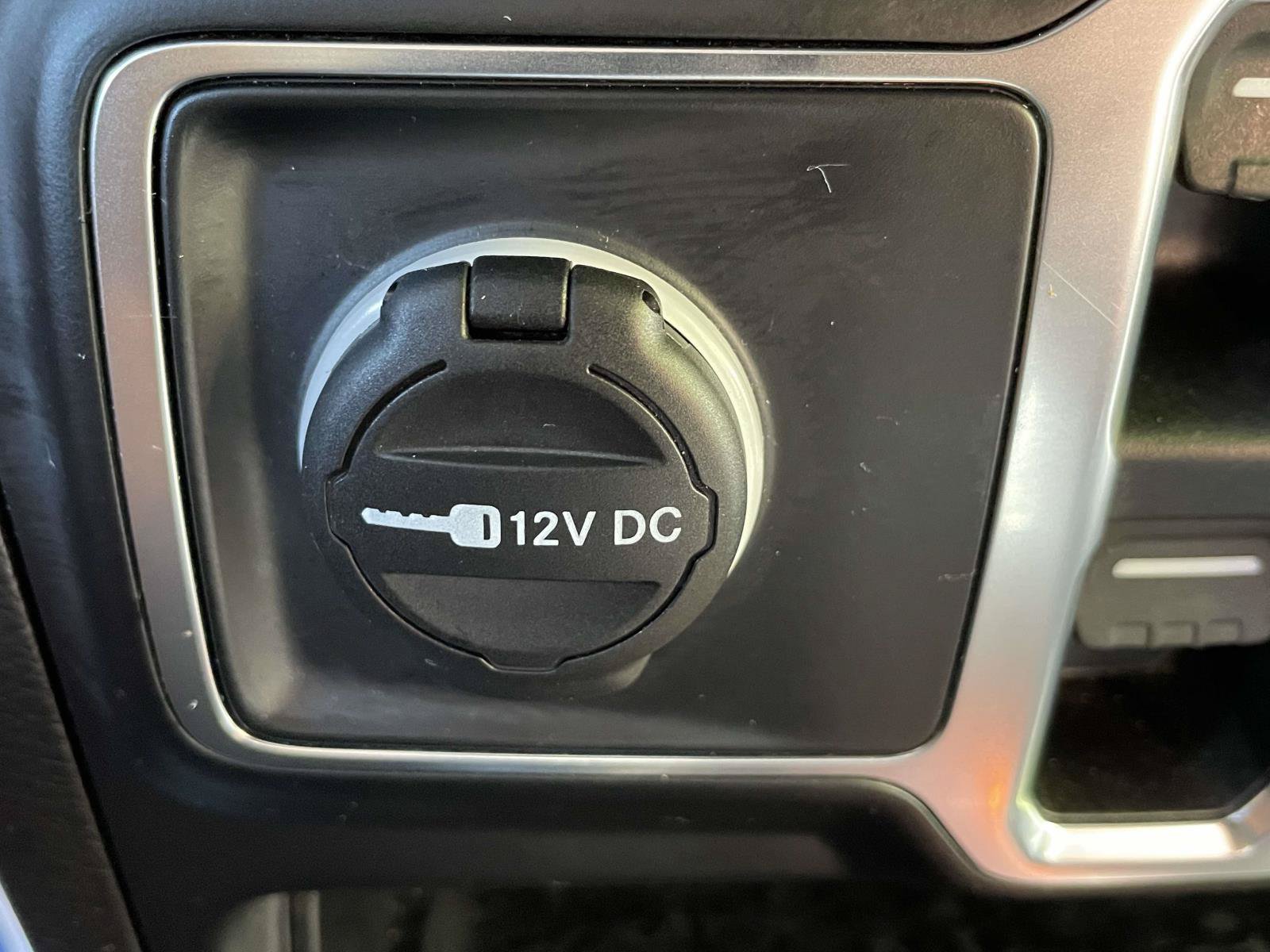 Used 2020 Jeep Wrangler Unlimited Sahara AWD/4WD image 31