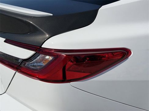 Used 2025 Toyota Camry SE w/ Convenience Package image 35