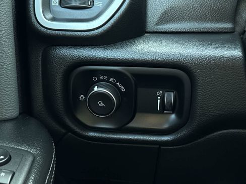 Used 2021 RAM 2500 Big Horn AWD/4WD image 21
