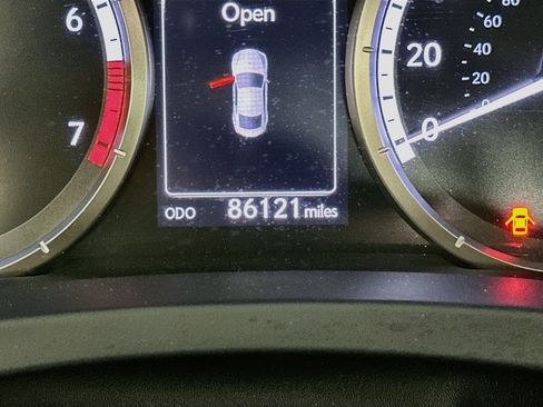 Used 2015 Lexus RC 350 AWD w/ Navigation System Package image 19