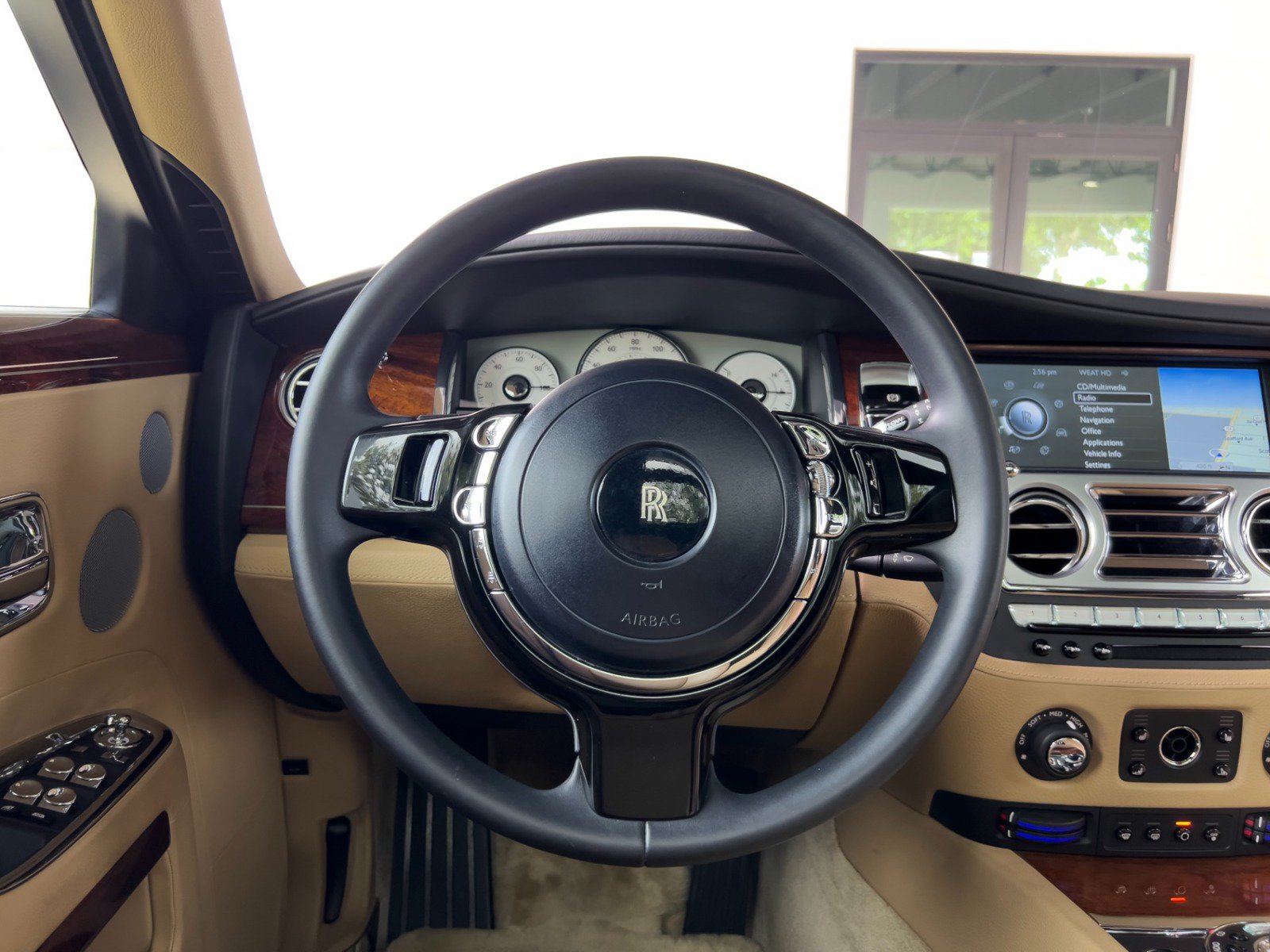 Used 2013 Rolls-Royce Ghost RWD image 6