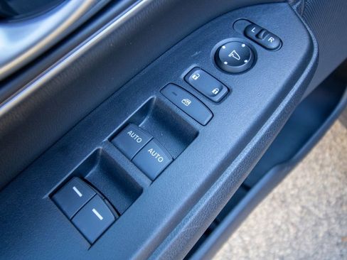 Used 2019 Honda CR-V EX-L image 12